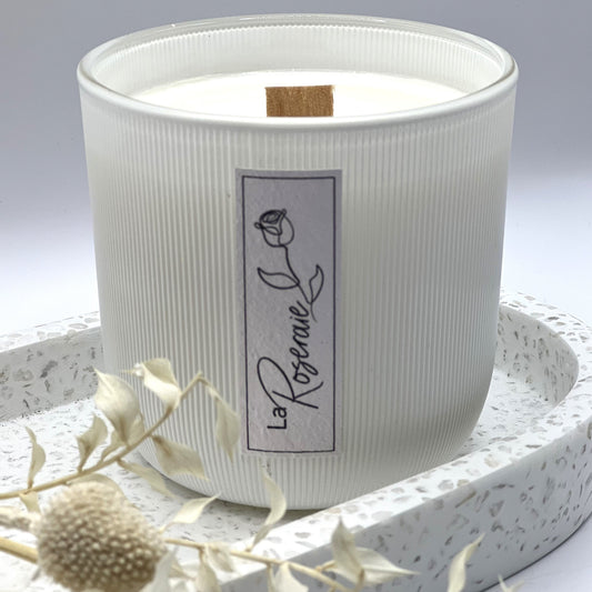 Signature collection matte white jar is new to our range. Kakadu Plum fragrance.